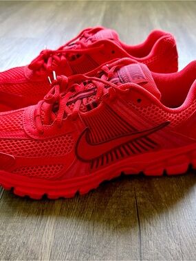 Nike Zoom Vomero 5 FJ2028-602 Women’s Size 9 NEW